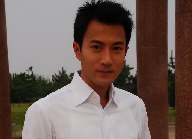 离婚7年后，高调宣布喜讯的杨幂，早已是刘恺威高攀不起的存在