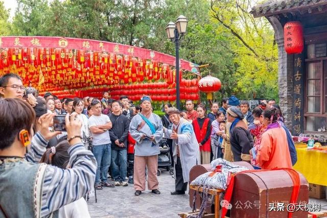 洪洞大槐树景区30余场表演嗨翻国庆假期
