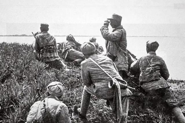 1949年蒋介石败退台湾，带走了多少军队？说出来让人难以接受