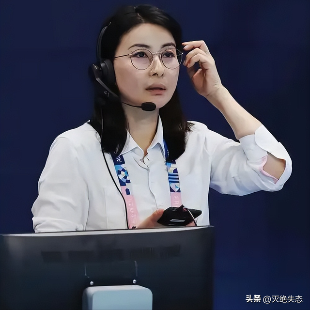 郭晶晶也没想到，18岁官宣喜讯的全红婵，竟和她走了同一条"老路"