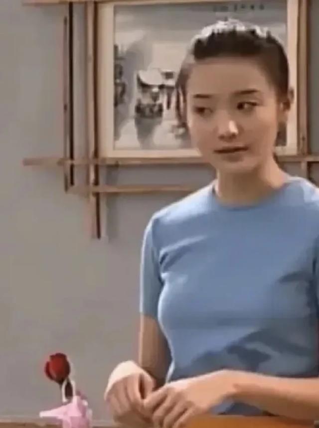 年轻时的宋佳真漂亮五官俊俏，和现在的变化怎么那么大