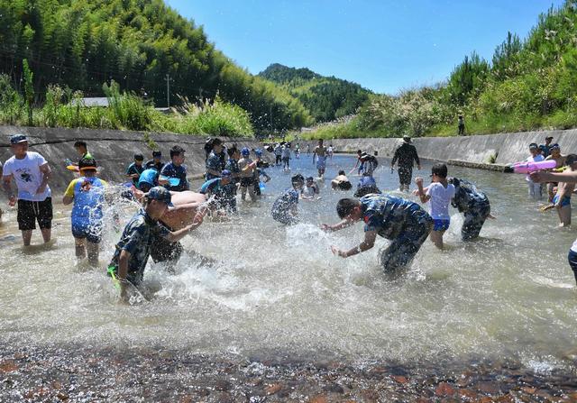 溪畔有乐、庭院有花、薯田有甜，周宁这个村把日子过成向往的模样