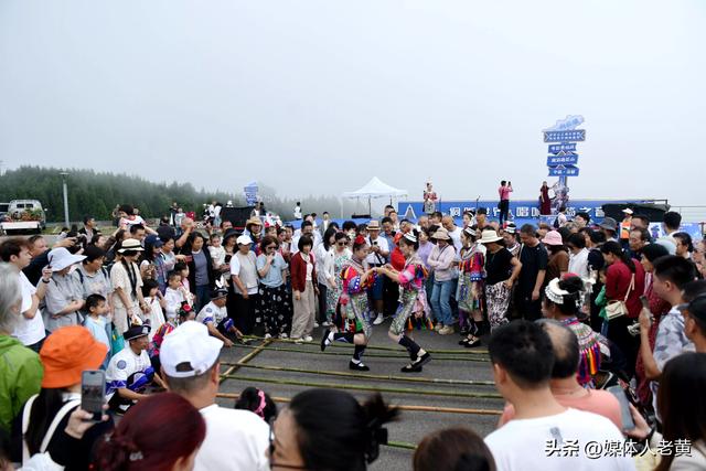 六盘水梅花山开启"童话+非遗"避暑季奇幻之旅