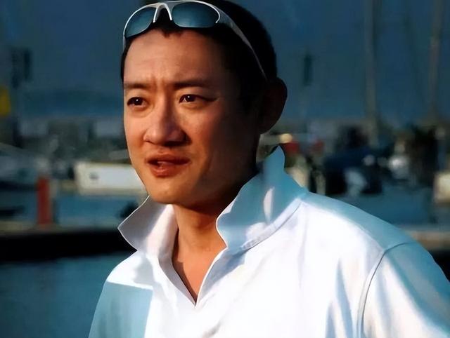 “封杀”4年后，49岁赵薇财力现状被扒，结果估计和你想得不一样