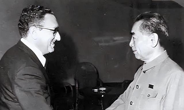 中国境内唯一一支外国军队，赶了50年赶不走，至今仍驻扎在北京