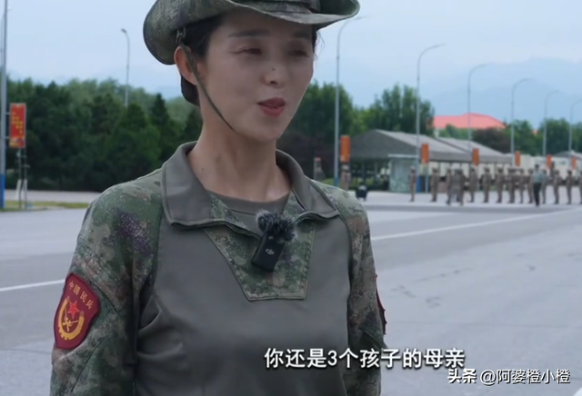 女兵领队王媛回家了！更多美照曝光，有3个孩子，老公晒合影庆祝