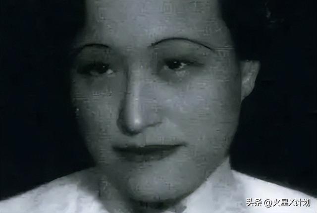 蒋介石唯一女儿有多美？先后嫁给他的“死敌”，晚年继承天价遗产