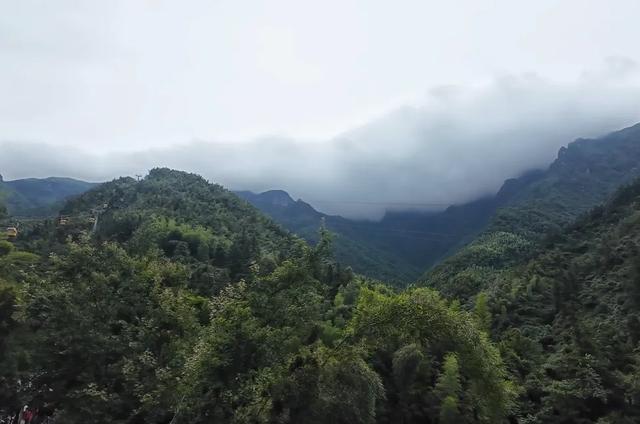 去了一趟江西武功山旅游,发了朋友圈,以为有人点赞,结果尴尬了