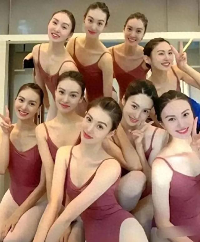 疯传！恒大歌舞团私照流出！网友：简直不敢相信！