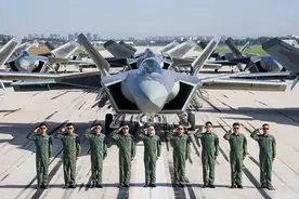 200架轰炸机，70架预警机，1300架战斗机，亚洲第一空军浮出水面图片