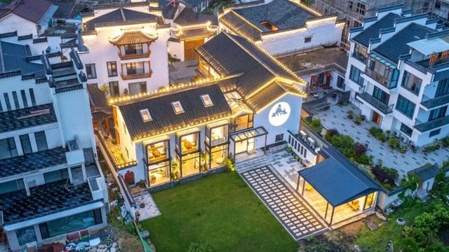 秋染东黄山：彩林、古道……这趟色彩约会快冲呀！| 皖美秋日