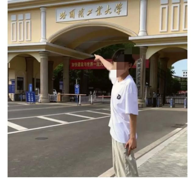 “孩子录上哈工大，全家天塌了”，恶心的一幕出现，母亲悔不当初