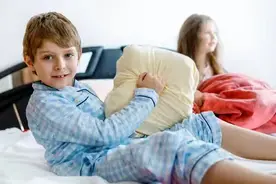 重要！不要让孩子在同学家过夜！图片