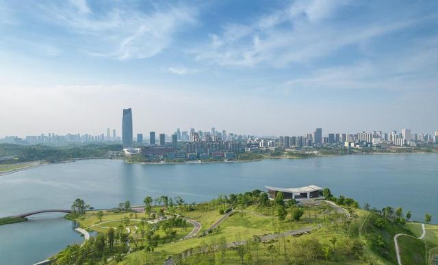 和老伴去承德住了 30 天，才发现：承德人跟其他地方的人不一样