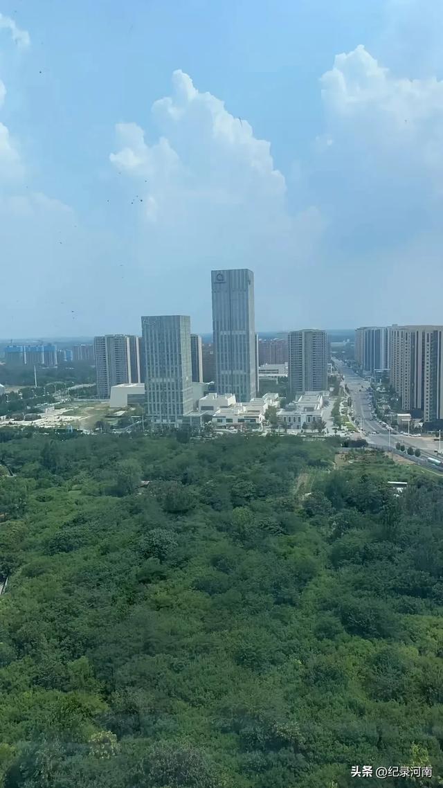 商丘古城作为国家历史文化名城，在文旅产业发展方面拥有众多机遇