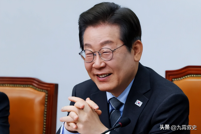 九三阅兵越来越近，李在明发现得罪不起中国，决定派人送上亲笔信