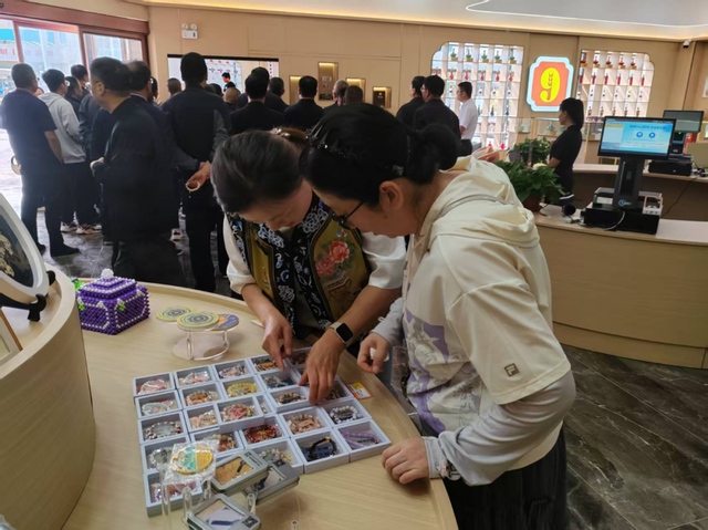 民乐县洪水河水资源保护利用所组织参观“京东·民乐优选特产馆” 共探农特发展新路径