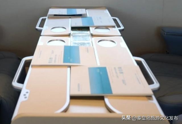 乘坐“星光·燕赵号”全景旅游列车，奔赴秦皇岛山海的浪漫之约！