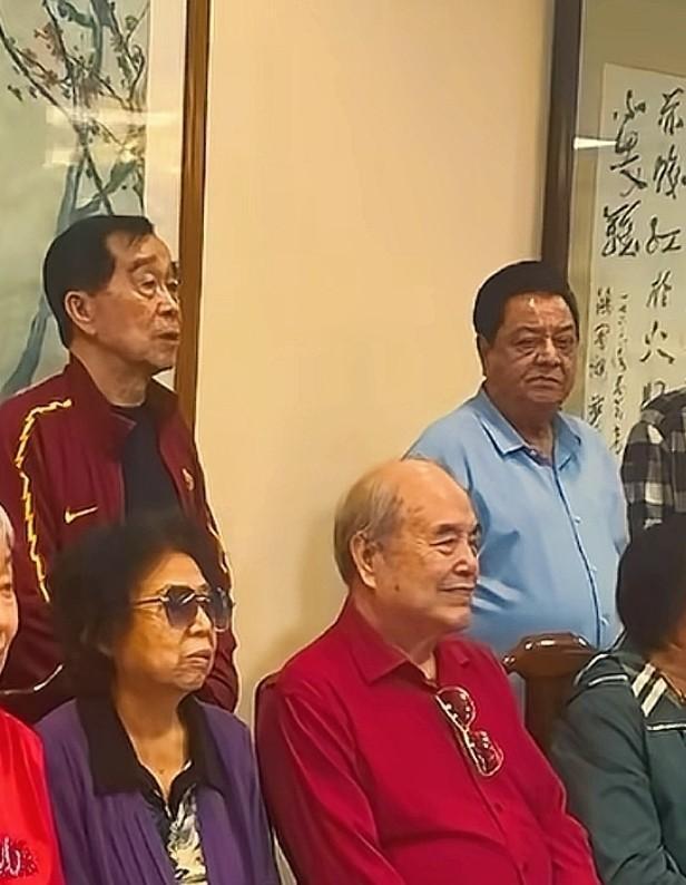 相声界泰斗北京聚会，李国盛坐C位，李金斗 赵炎 石富宽站二排