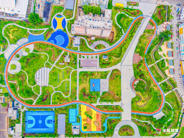 跟着“川超”游米易：上半场看球赛火热开zua 下半场享暖冬慢生活