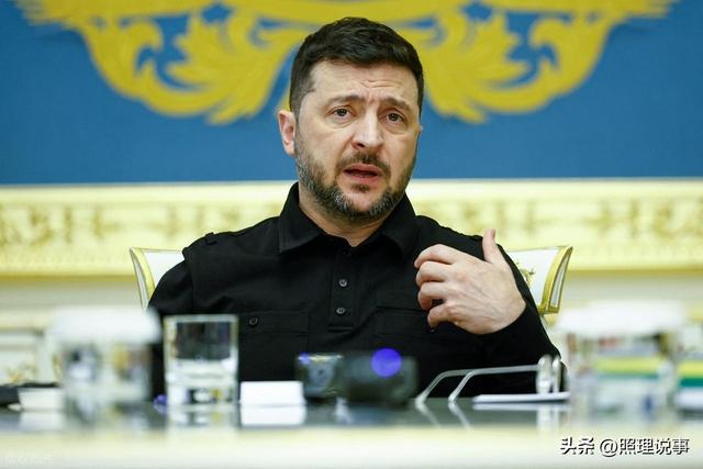 特朗普称再不给乌1分钱，泽连斯基腹背受敌，乌克兰还能撑多久？