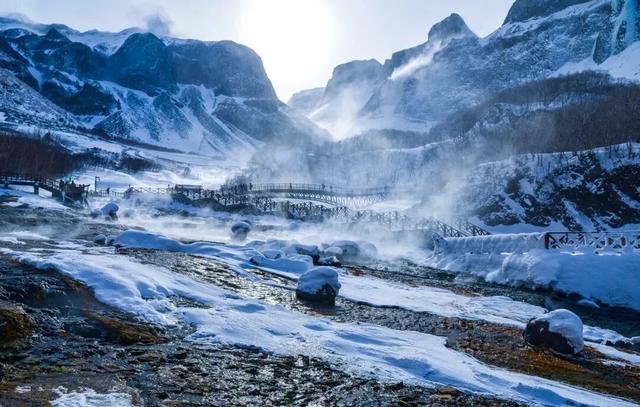 东北雪乡凉了？今年南方人却疯抢这3个冷门地，机票直接翻5倍！