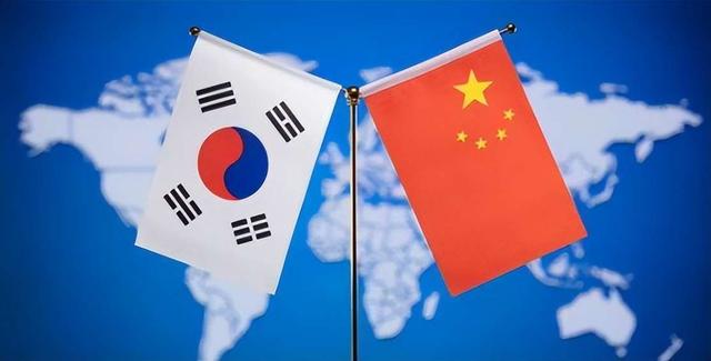 中韩已经谈妥，李在明通告全球，高市早苗终于改口，稀土制裁来了