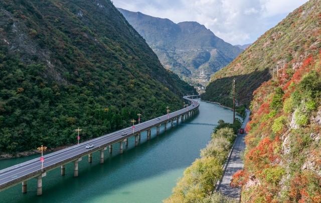 藏不住了，宜昌变身秋日调色盘！这5个绝美景点不去可惜！