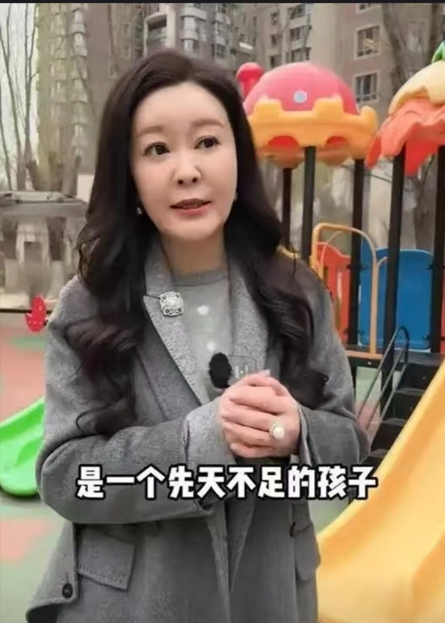 王小骞分享矮小症女儿近况，11岁早早经过2年治疗	，身高已长到150