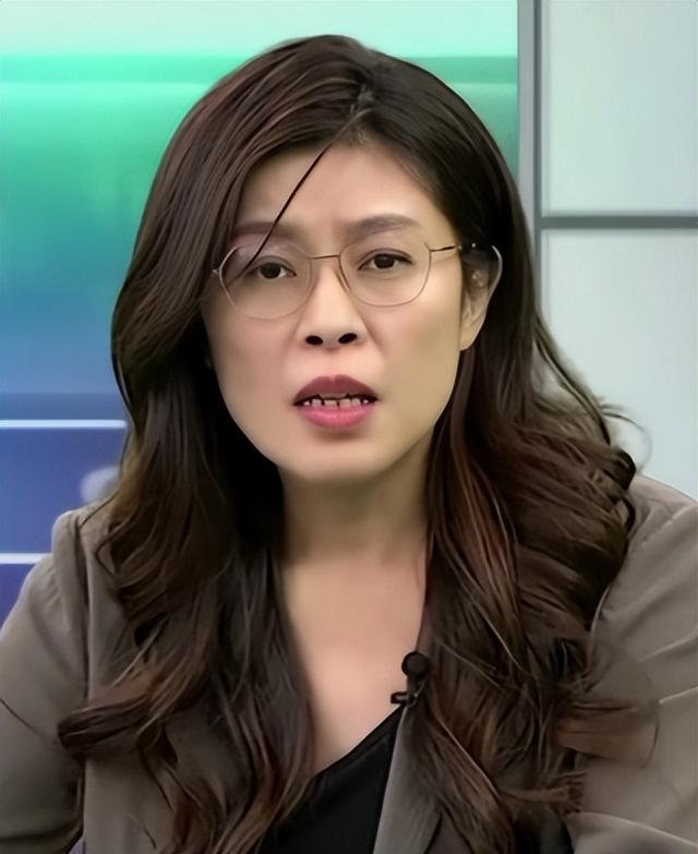 登机赴陆前，郑丽文参加统派大会，岛内爆逃兵潮，傅崐萁身份变了