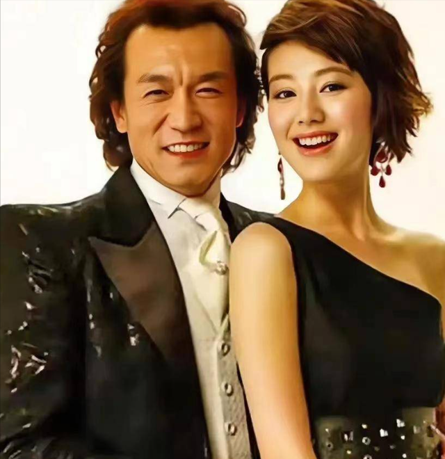私生活混乱？遭央视“开除”？被传和小尼结婚的她，如今怎么样了