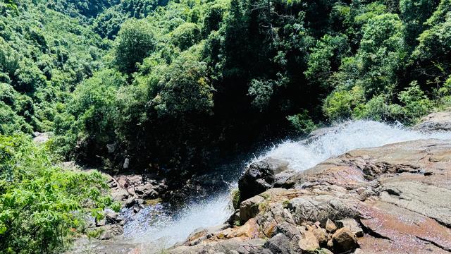 陆丰白水寨溯溪