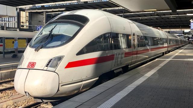 中国高铁为何放着平地不走，而选择建造高架桥？