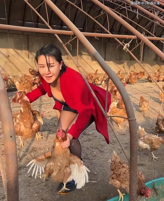 “三级片女星”嫁农村小伙，老公回应：不介意过去都是艺术！