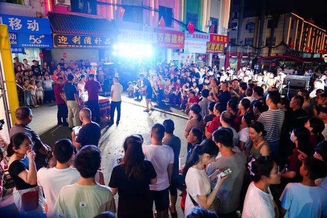 浦寨风情街盛大开市，燃爆中越边境夜！