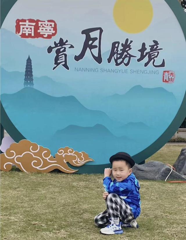 我和老伴孙子继续旅游，到南宁植物园（青秀山）留下最珍贵的回忆