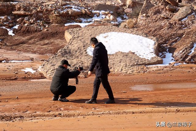 探秘隐藏在兰州红古大山深处凤凰大峡谷原生态丹霞秘境