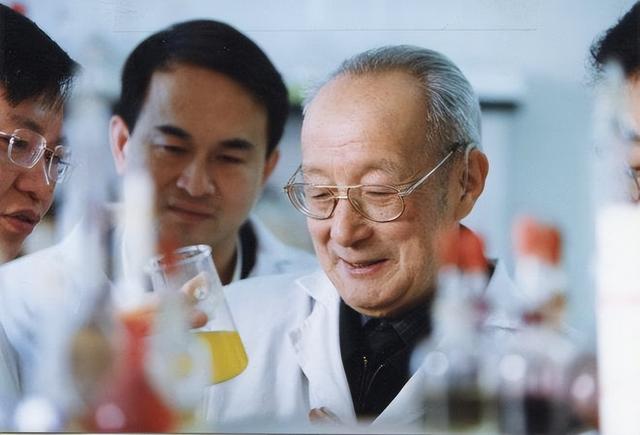 下重拳了！中国管制稀土相关技术出口，西方要着急了！