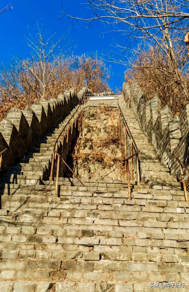 枯寂与荣华，辽宁丹东虎山长城的冬夏对话