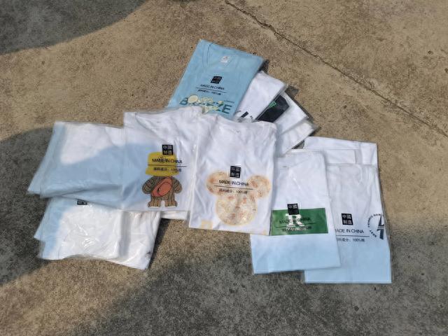 浓浓爱洒敬老院 殷殷情暖老人心