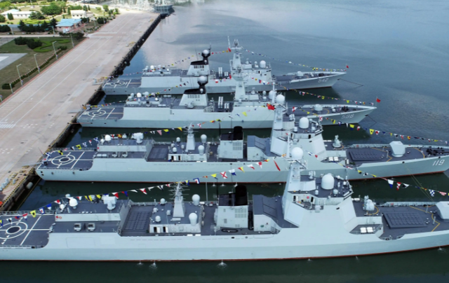 别嘲笑特朗普了，战列舰逆袭航母是趋势，我们会跟风建造吗