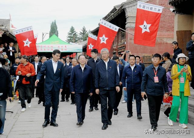 甘肃省陇南市宕昌县，哈达铺镇红军长征经过90周年纪念盛世。