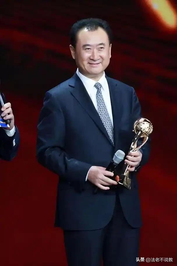 再难翻身？刚还完6000亿外债，71岁的王健林又迎来大麻烦
