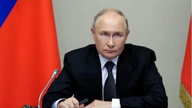 赶在签字停火前，普京通告全球，对整个欧洲换了名字，侮辱性极大