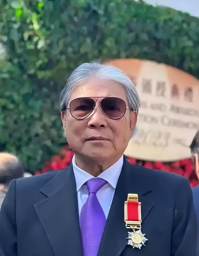 郭晶晶也没想到，79岁公公霍震霆再破天花板，让整个豪门圈沉默了