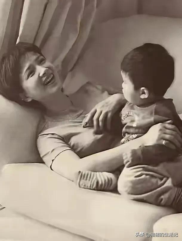 61岁何晴去世！最后一次露面照曝光	，离婚后和许亚军仍是好朋友