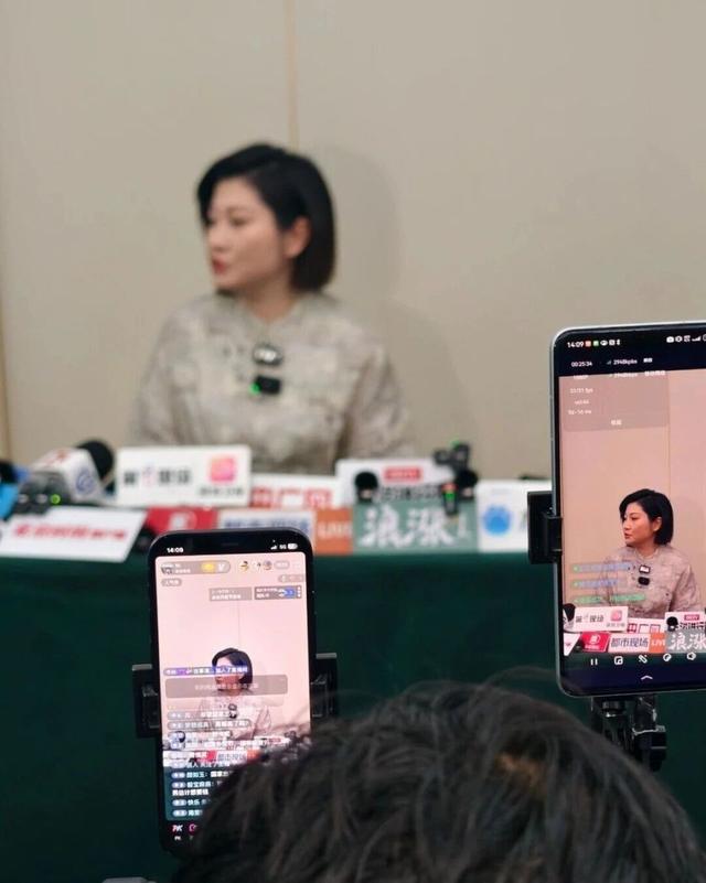 泰国坠崖案王暖暖庭审哭肿了双眼，首度回应抓周：拍孩子不是为流量
