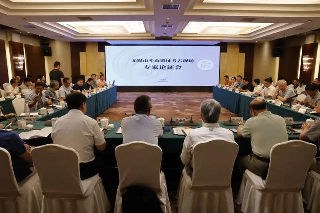 30多位专家连夜赶往现场,无锡挖出6000年古城,比杭州良渚早1000年