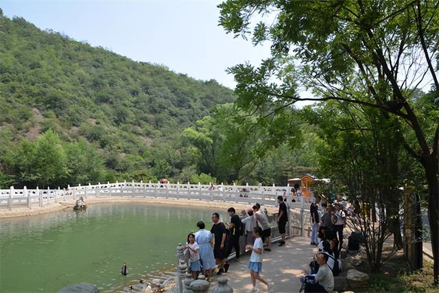 走进蒙山景区，感受夏日清凉...