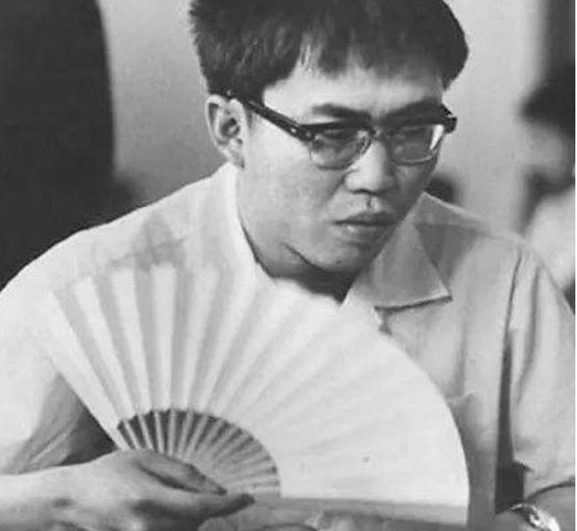 聂卫平去世仅2天，恶心的一幕发生	，私生活被扒，郎平也受牵连